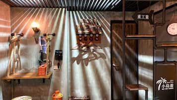 Firemannsrom – signature | Skrivebord, blendingsgardiner, wi-fi (inkludert) og sengetøy