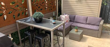 屋外ダイニングエリア