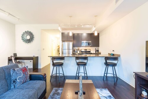 Half a mile from everything in the heart of Evanston, Illinois