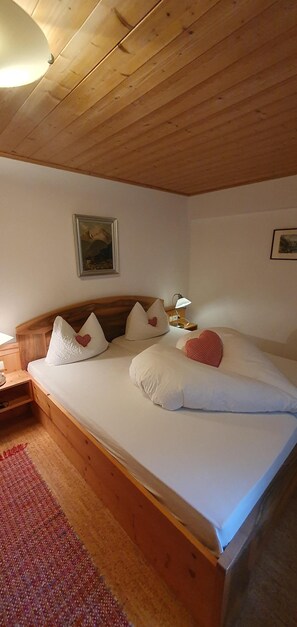 2 Schlafzimmer, Internetzugang, Bettwäsche