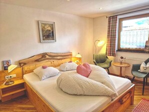 2 bedrooms, Internet, bed sheets - Ferienwohnung "Watzmannkind 1" für 1-4 Personen, ca. 65 m², 2 Schlafzimmer, Wohnküche (Bischofswiesen)