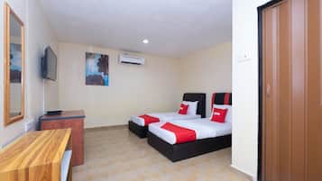 Standard Twin Room | 1 bilik tidur, seterika/papan seterika, Wi-fi percuma, cadar katil