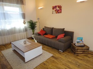 TV - Gasthof Reiterstuben Apartment "Elle" 55m2 in a quiet rural location (Milpishaus)
