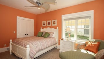 4 bedrooms, iron/ironing board, WiFi, bed sheets