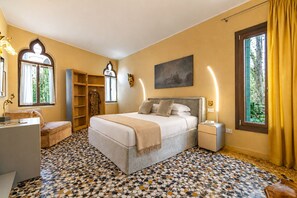 Dobbeltrom – deluxe | Italienske Frette-laken, sengetøy av topp kvalitet og dundyner