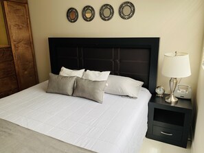 3 bedrooms, iron/ironing board, WiFi, bed sheets