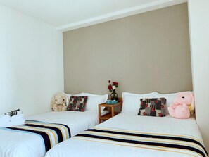 Apartment (605)