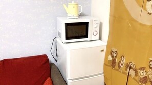 Apartment (505) | Microwave - Hostel Nyoi (Osaka)