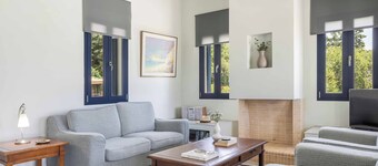 Villa Nissaki - Two Bedroom Villa, Sleeps 4