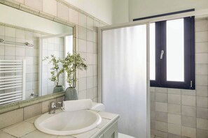 Shower, towels