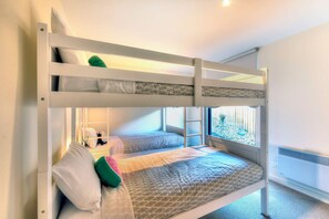 4 habitaciones, wifi gratis y ropa de cama