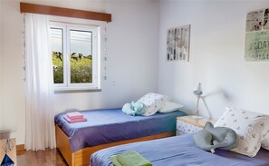 3 quartos, ferros/tábuas de passar roupa, Wi-Fi de cortesia