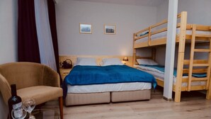 Phòng Suite cơ bản | 4 phòng ngủ, bàn ủi/dụng cụ ủi quần áo 