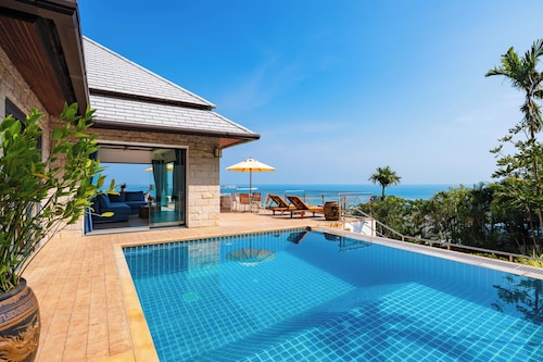 Tropical Villa Stunning Ocean View.