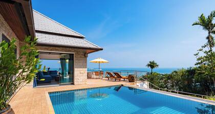 Atemberaubende Villa mit Meerblick