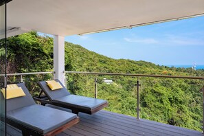 Property grounds - Tropical Villa Stunning Ocean View. (Koh Samui)