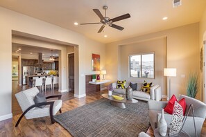 Residenza, letti multipli (Bella Vista On The Fairway) | Soggiorno | TV a schermo piatto