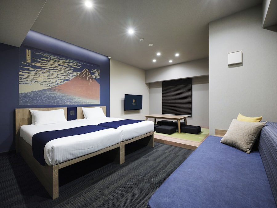 In-room safe, free WiFi, bed sheets