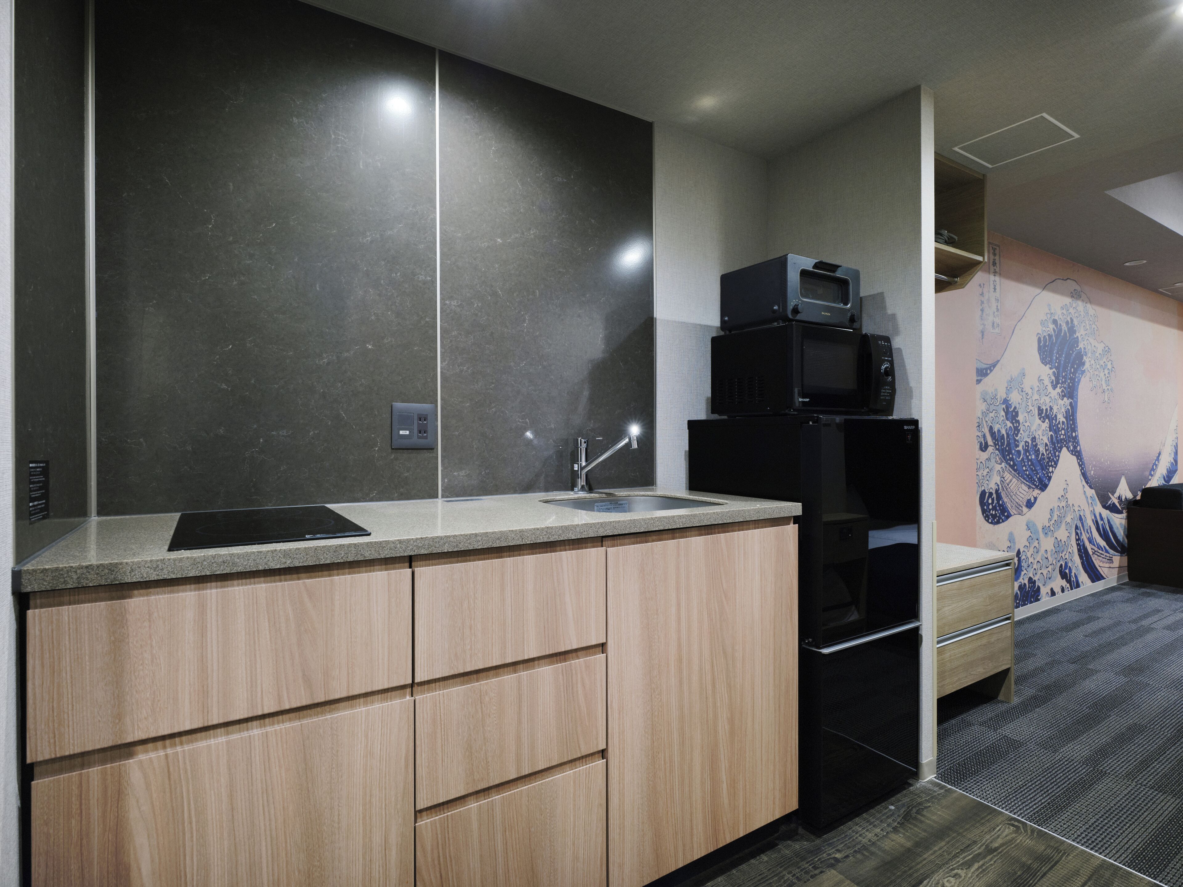 In-room safe, free WiFi, bed sheets