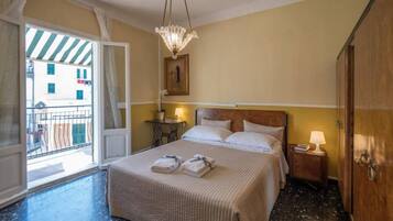 2 bedrooms, iron/ironing board, travel crib, WiFi (free)