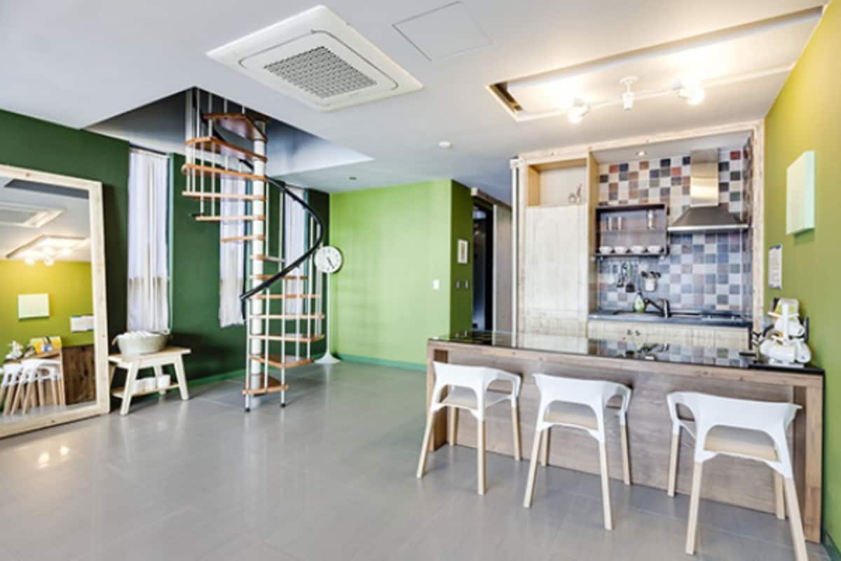 Duplex (B502) | Living area | LCD TV