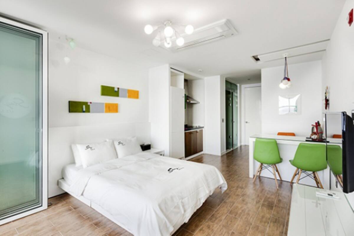 Room (A202) | WiFi (free)