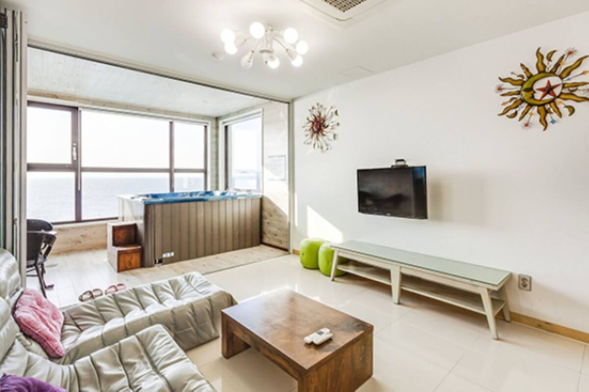 Room (A203) | Living area | LCD TV