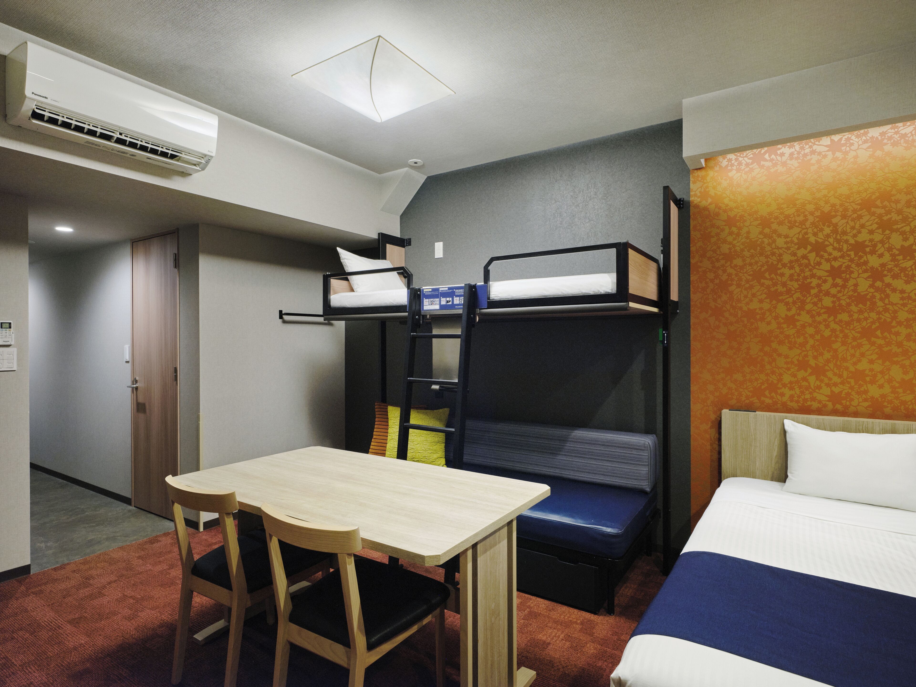 Superior Family Room | In-room safe, desk, iron/ironing board, WiFi (free)