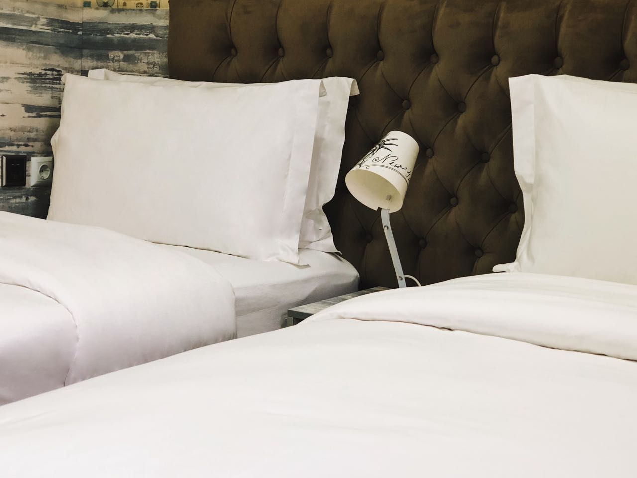 deluxe double or twin room | 1 bedroom, minibar, in-room safe, desk