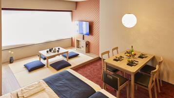 In-room safe, desk, free WiFi, bed sheets
