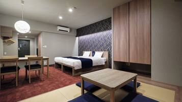 Deluxe Japanese Room