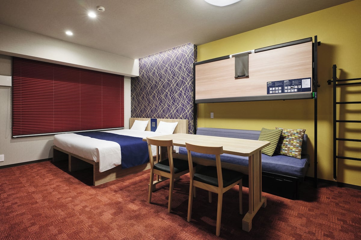 Superior King Room | 1 bedroom, in-room safe, desk, free WiFi