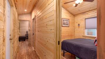 2 soverom, reiseseng for barn, wi-fi (inkludert) og sengetøy