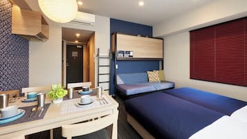 Standard Family Room, Non Smoking | In-room safe, desk, blackout curtains, iron/ironing board