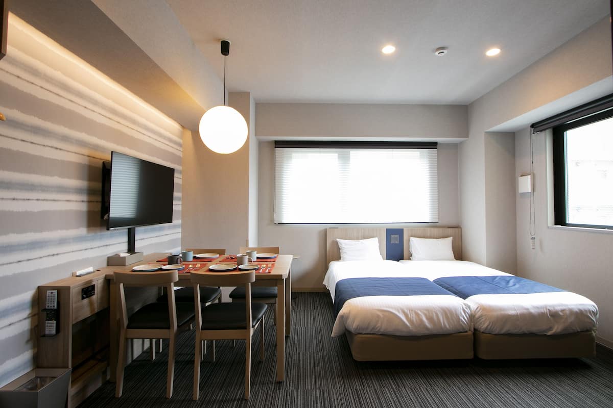 Standard Family Room, Non Smoking | In-room safe, desk, blackout drapes, iron/ironing board