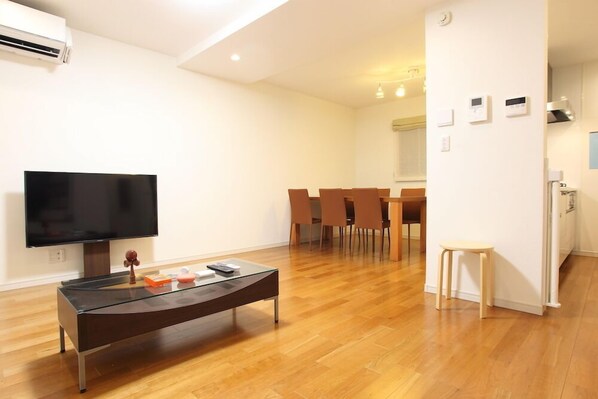 House, 3 Bedrooms | Living area