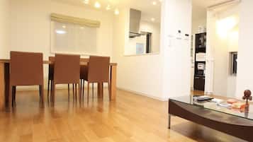 House, 3 Bedrooms | Living area | Flat-screen TV