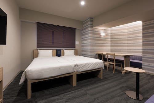 Kamer, niet-roken (Run of House, Bed Type not Guaranteed) | Een kluis op de kamer, een strijkplank/strijkijzer, gratis wifi