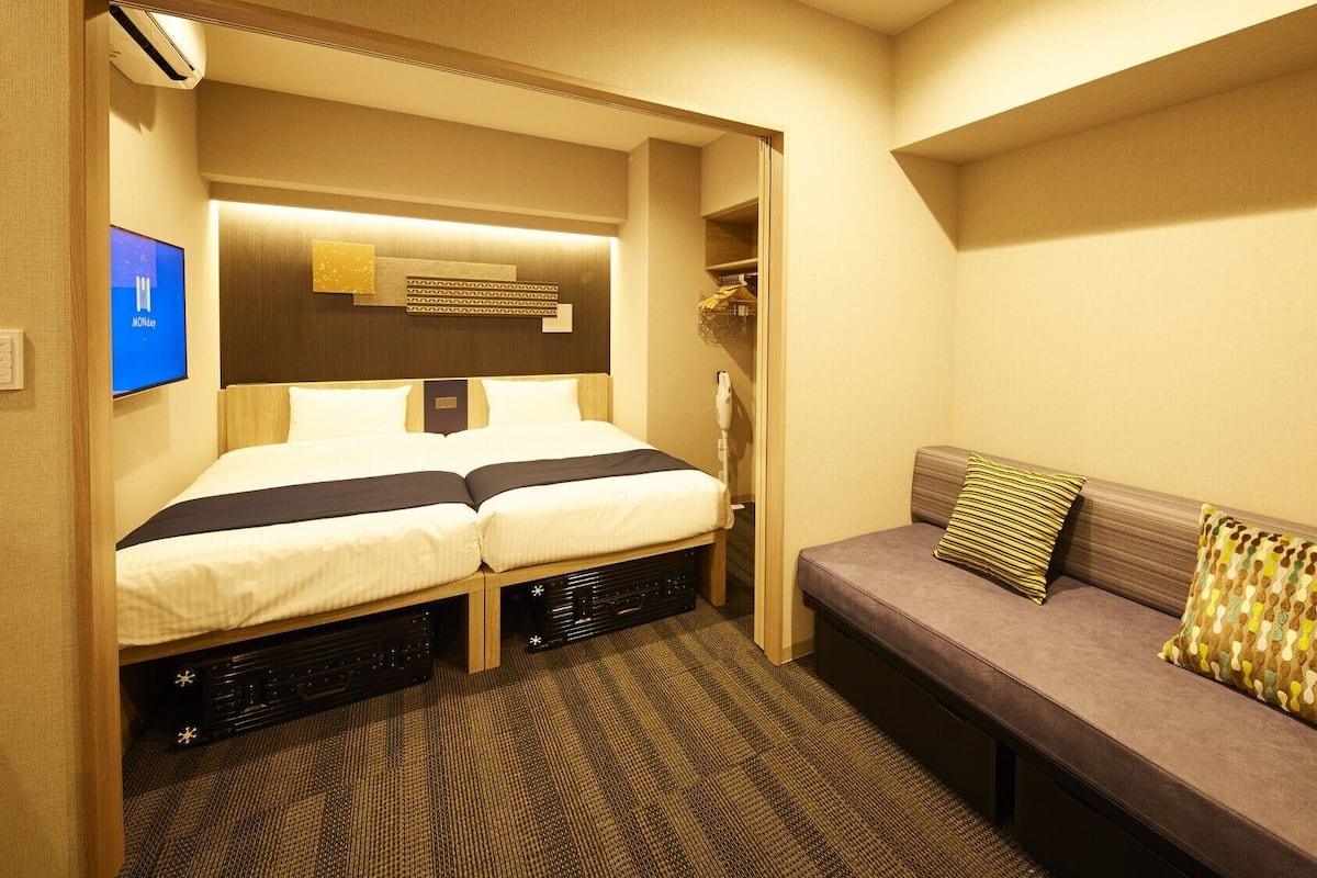 ตู้นิรภัยในห้องพัก, โต๊ะทำงาน, เตารีด/โต๊ะรีดผ้า, Wi-Fi ฟรี