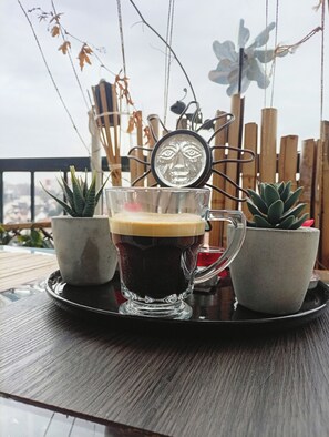   ลานระเบียง/นอกชาน