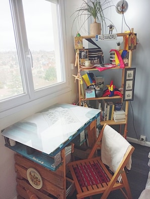 Book A Rest - Traditional Double Room | Laptop workspace, soundproofing, free WiFi, bed sheets - Longjumeau Chambres d'Hôtes - Book A Rest Paris (Longjumeau)