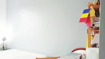 Book A Rest - Traditional Double Room | Laptop workspace, soundproofing, free WiFi, bed sheets