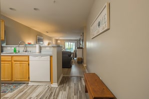 Interior - Rehoboth Beach Ground Level Condo Pool Tennis (Rehoboth Beach)