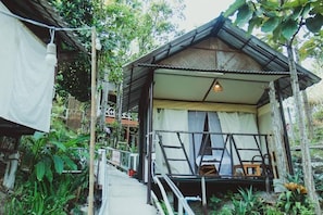 Tent for 2 Adults with Fan | 免費無線上網、床單