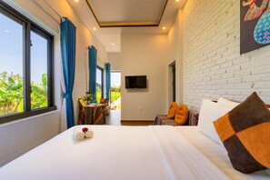 Romantic Studio