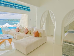 Naxos (Type F, Heated Infinity Pool, Rooftop Terrace, 4 PAX ) | Premium bedding, free cots/infant beds, free WiFi, bed sheets