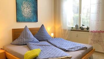 1 bedroom, WiFi, bed sheets