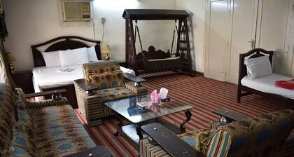 Grand Inn Guest House