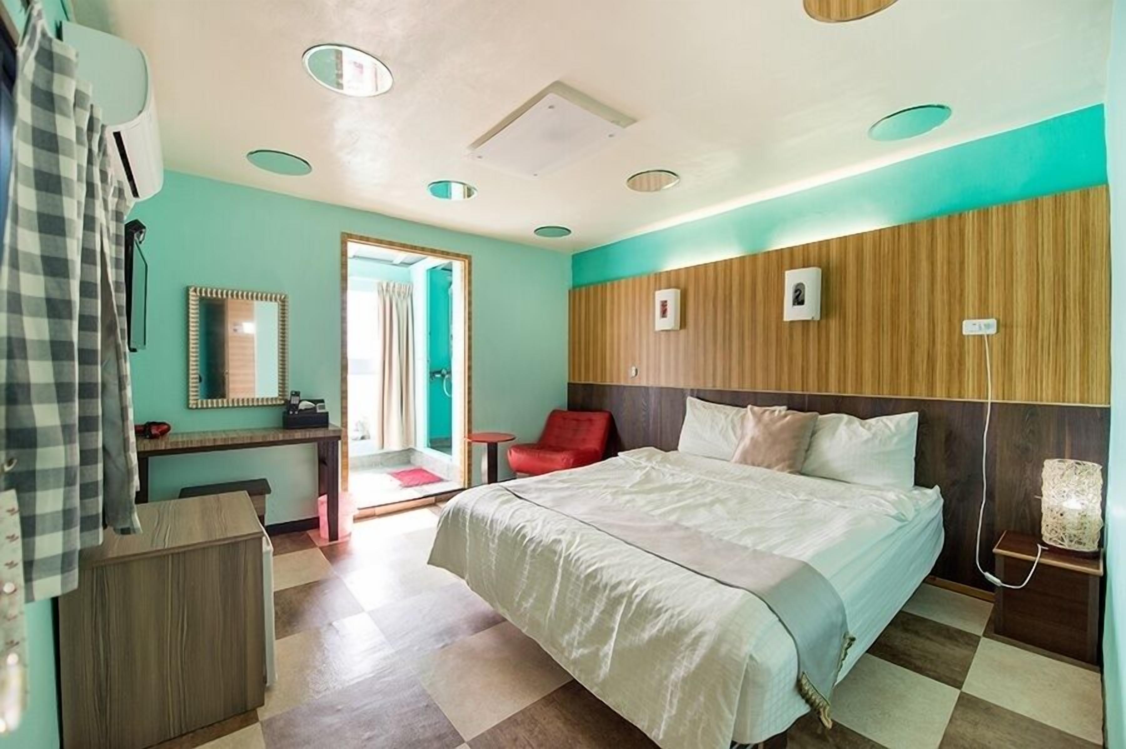 Habitación doble | Escritorio, cortinas blackout, wifi gratis y ropa de cama 