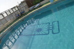 Outdoor pool, open 10:00 AM to 5:00 PM, pool umbrellas, sun loungers - Pharaoh Egypt Hotel (Giza)